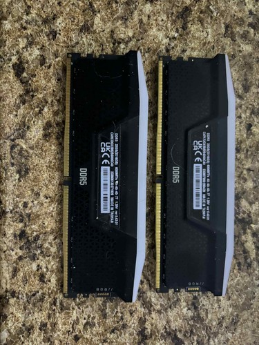 CORSAIR - VENGEANCE RGB 32GB (2PK 16GB) 6000MHz DDR5 C40 Desktop Memory - Black - Picture 2 of 2
