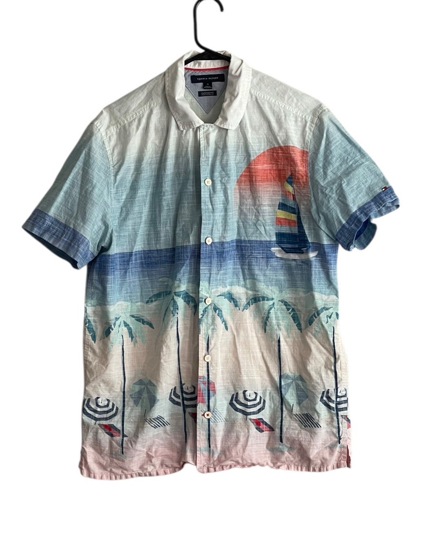 Tommy Hilfiger Medium Cotton Hawaiian Shirt with Beach Graphic Button Down