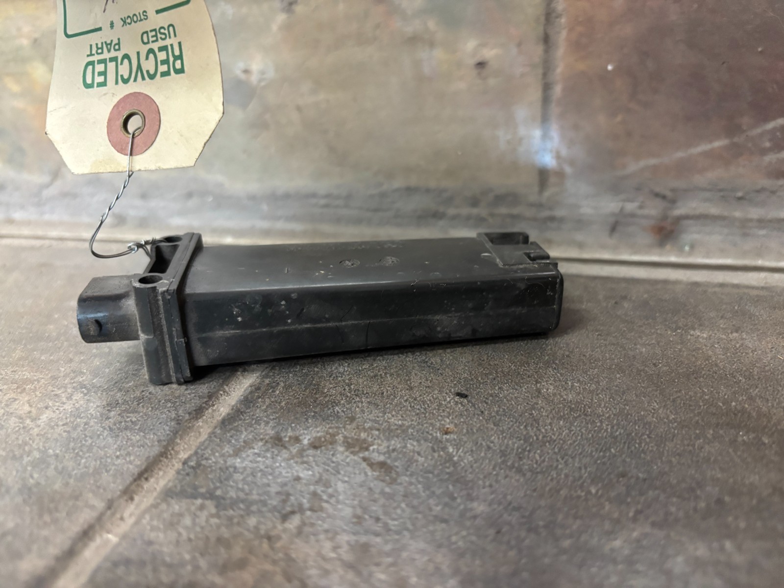 Audi R8 Tpms sensor P/N 8E0907277