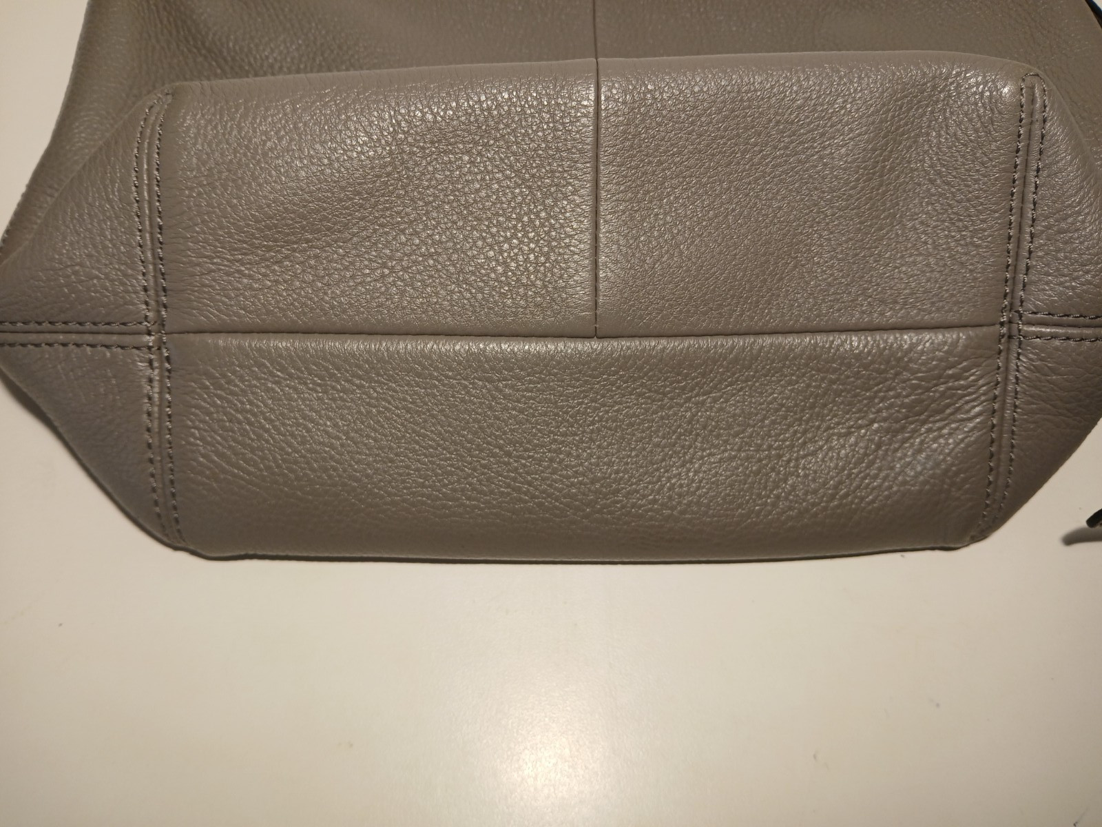 Kate Spade New York Gray Pebbled Crossbody Bag Purse  100% Cow Leather Tassel thumbnail 6