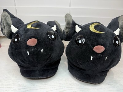 KILLSTAR ORIGINAL KREEPTURES VAMPIRE BAT SLIPPERS M/L (T)