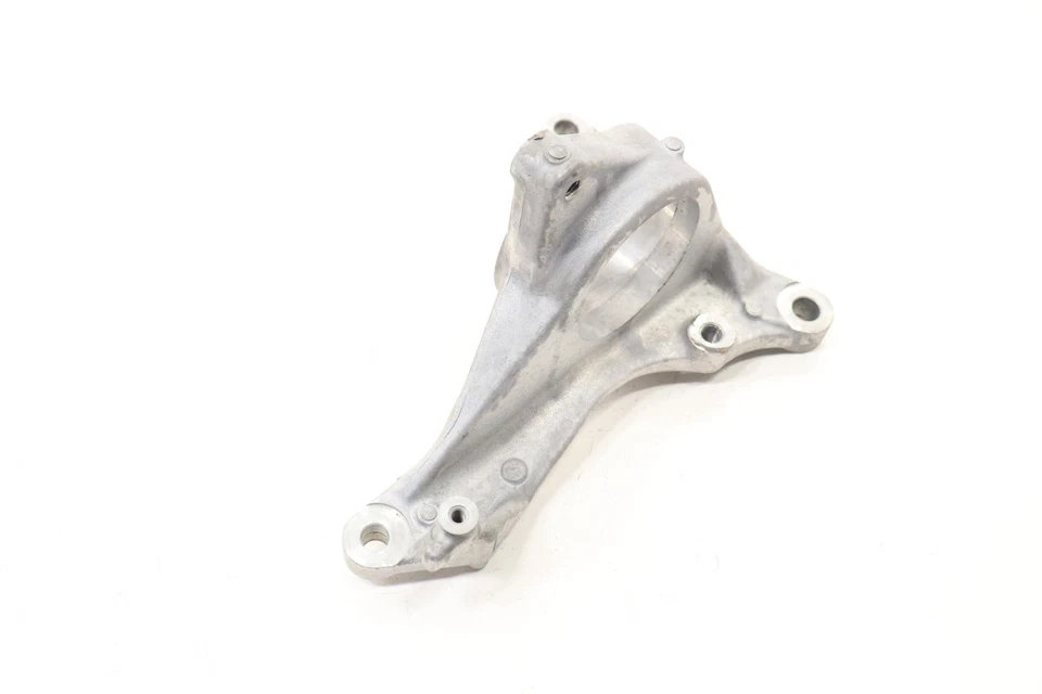 2022 - 2025 NISSAN PATHFINDER FRONT RIGHT AXLE SHAFT CARRIER SUPPORT BRACKET OEM - Image 3 of 4