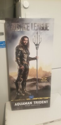 The Noble Collection Aquaman Trident