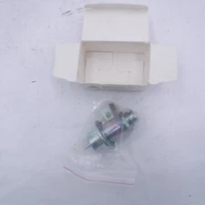 Fuel Pressure Regulator REPC318104 Fits 1999-2002 Pontiac Sunfire
