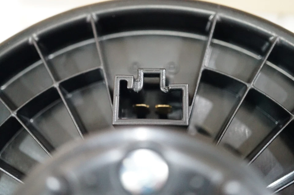 DENSO BLOWER MITSUBISHI SPACE WAGON 2005 REAR AIR CONDITION TG116340-68204D - Изображение 3 из 4