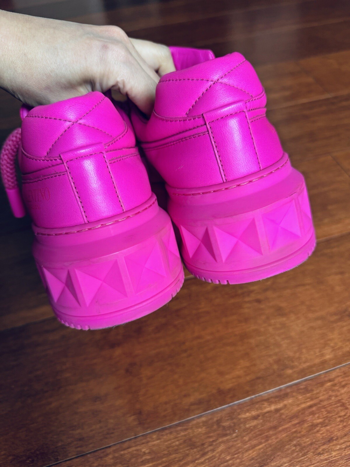 $1150 Valentino Garavani One Stud XL leather Low Top Sneakers EU 40 US 10 thumbnail 5