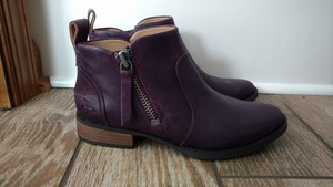 ugg aureo boot purple