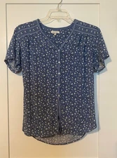 Max Studio Short Womens Medium Blue Floral Button Up Short Sleeve Top