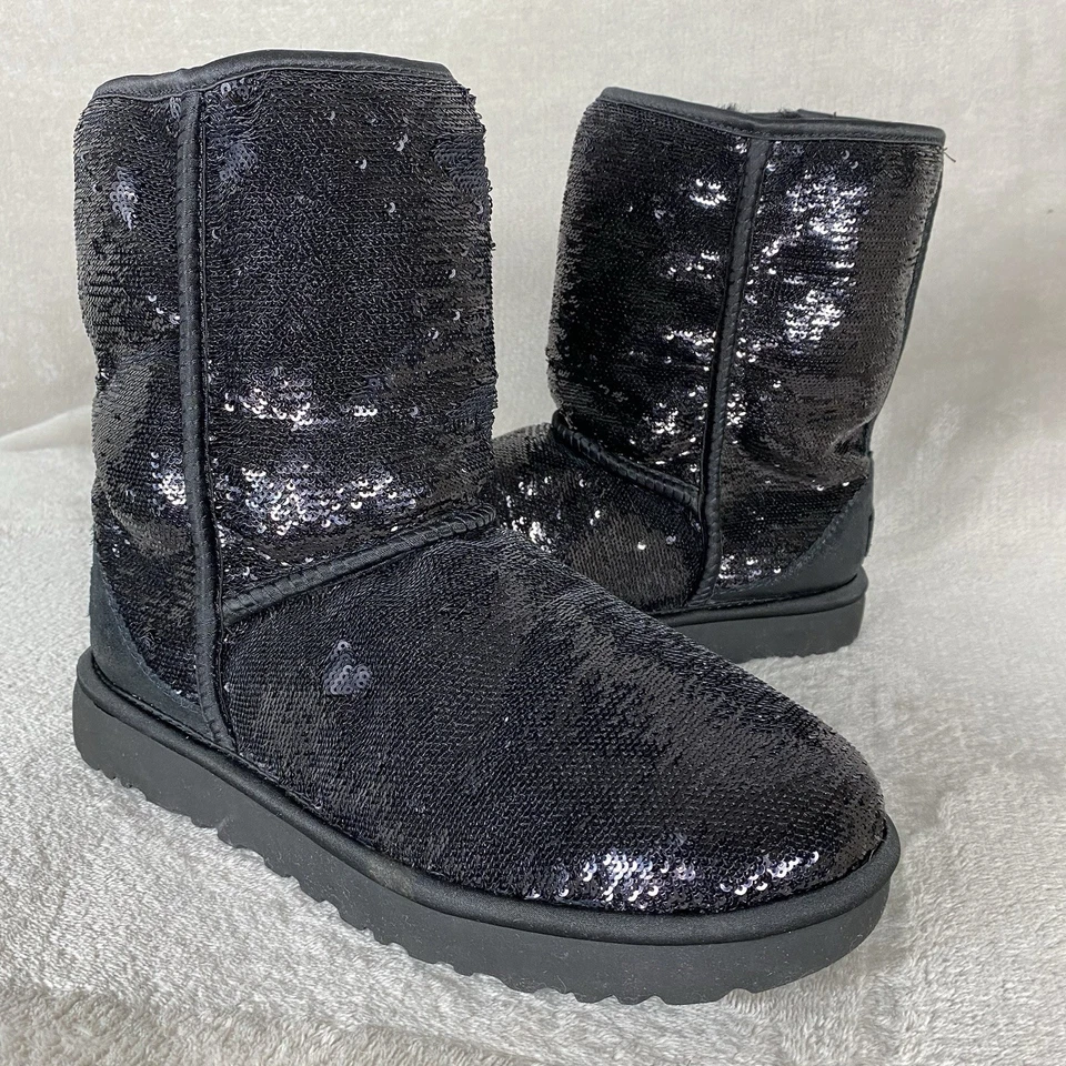 Botas cortas de lentejuelas cósmicas UGG para mujer talla 9 negras forradas de piel de oveja Foto 3 de 4