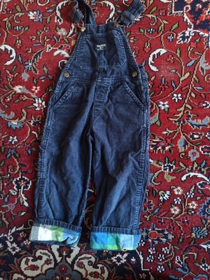 Tolle Oshkosh Latzhose  3Jahre