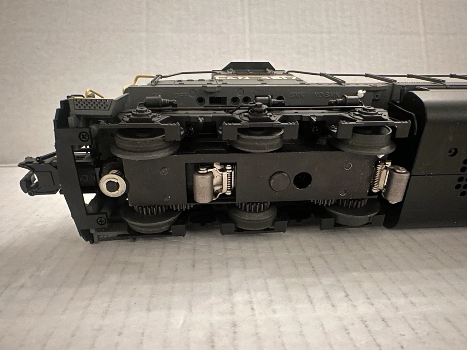 Atlas O 6193-1 SD-35 Loco Family Lines L&N #4517 3 Rail Un-Powered - Image 3 of 4