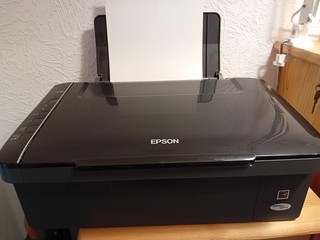 Epson Stylus SX 110 Drucker / Scanner / Kopierer top Zustand Tintenstand voll