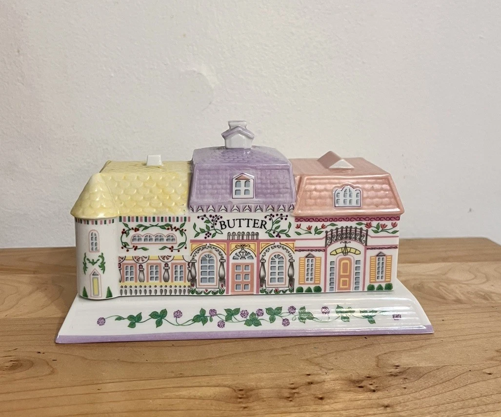 LENOX VILLAGE BUTTER DISH & LID, 1994 Edition Mint condition rare vintage