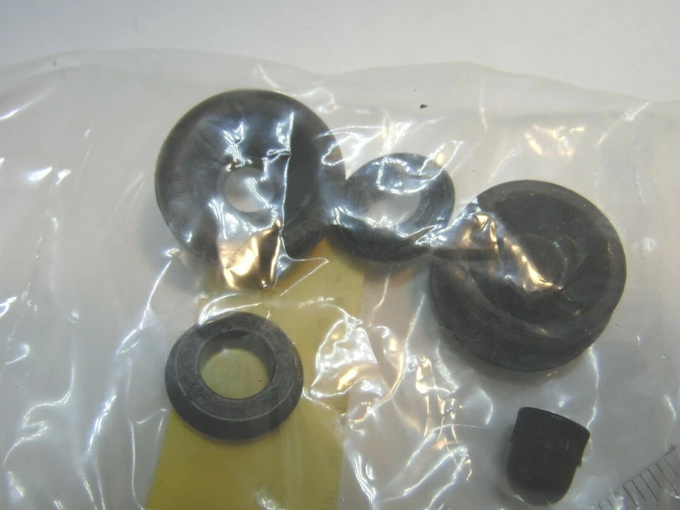  F104394 Kit de reparación de cilindro de rueda de freno de tambor - Kit de cilindro de rueda  Foto 2 de 4