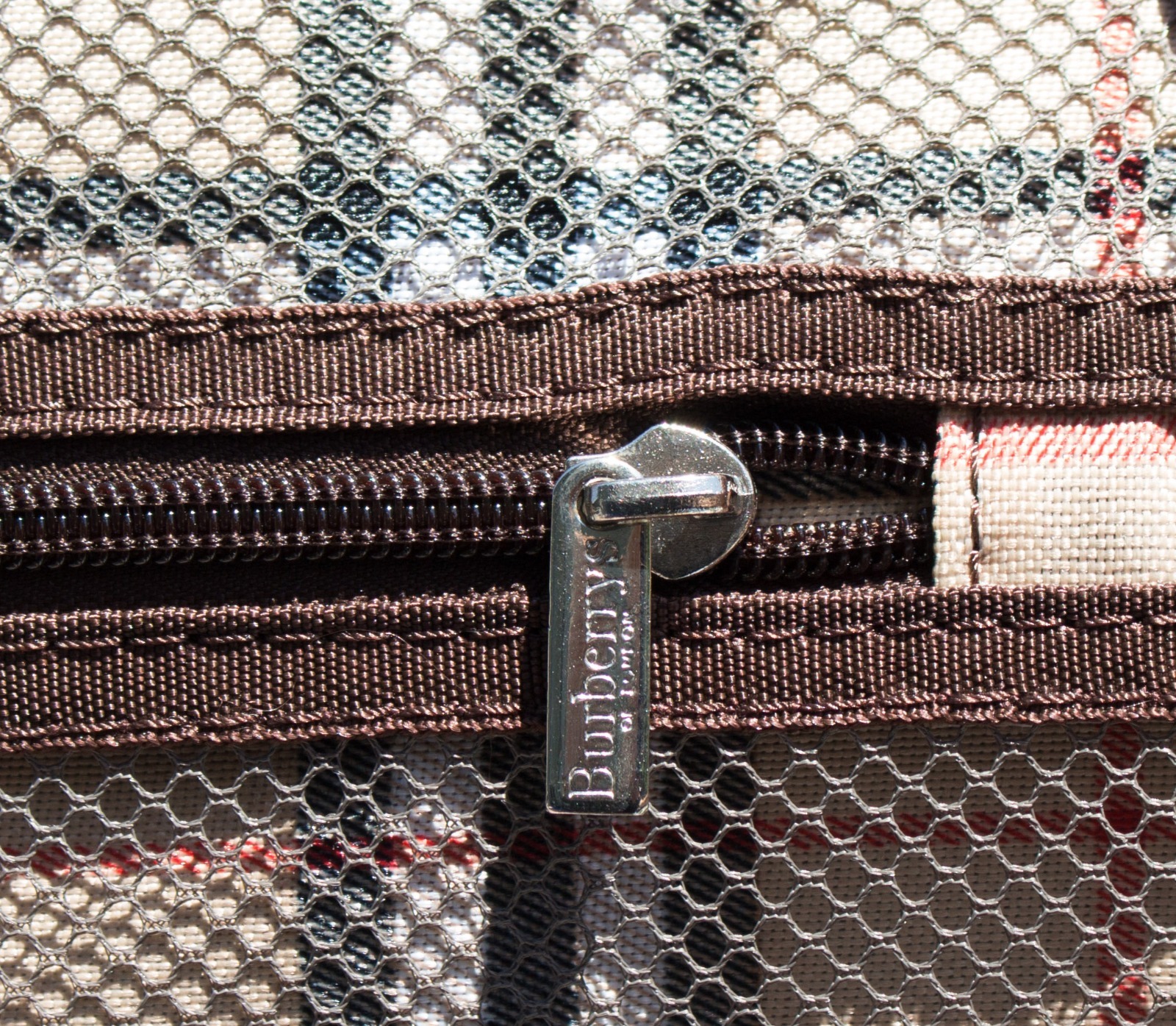 Rare VTG Burberry's Signature Plaid London Large Travel Case 32in x 24in image 10