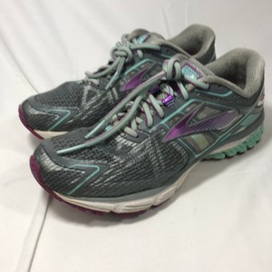 brooks ravenna size 9
