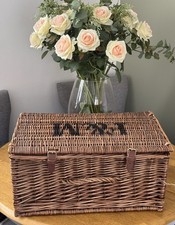 NEW F&M Wicker Basket Hamper Fortnum & Mason Hamper Basket Picnic Gift Display 