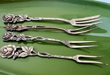 Antik alt elegant 800 835 Silber Rose Rosenranke 4 Servier Gabel Kuchengabel 43g