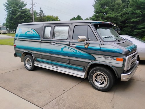 1988 Chevrolet P20 Van 