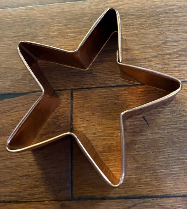 Medium Copper Metal Star Cookie Cutter, 1-Pack, Hand Wash Only