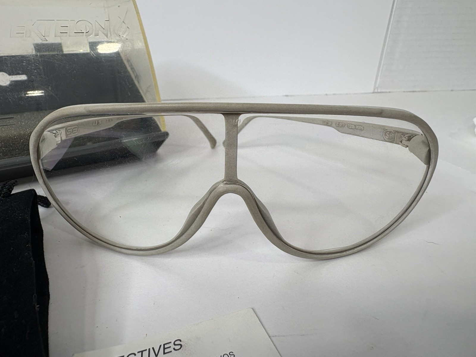 1992 Ektelon Neo tech Racquetball Glasses Safety Eyewear Stylish W/Case
