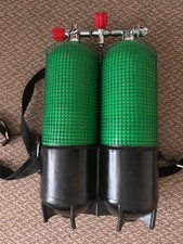 Technisub (Faber) Twinset 9.7L reserve valve, quick release buckle, air in it