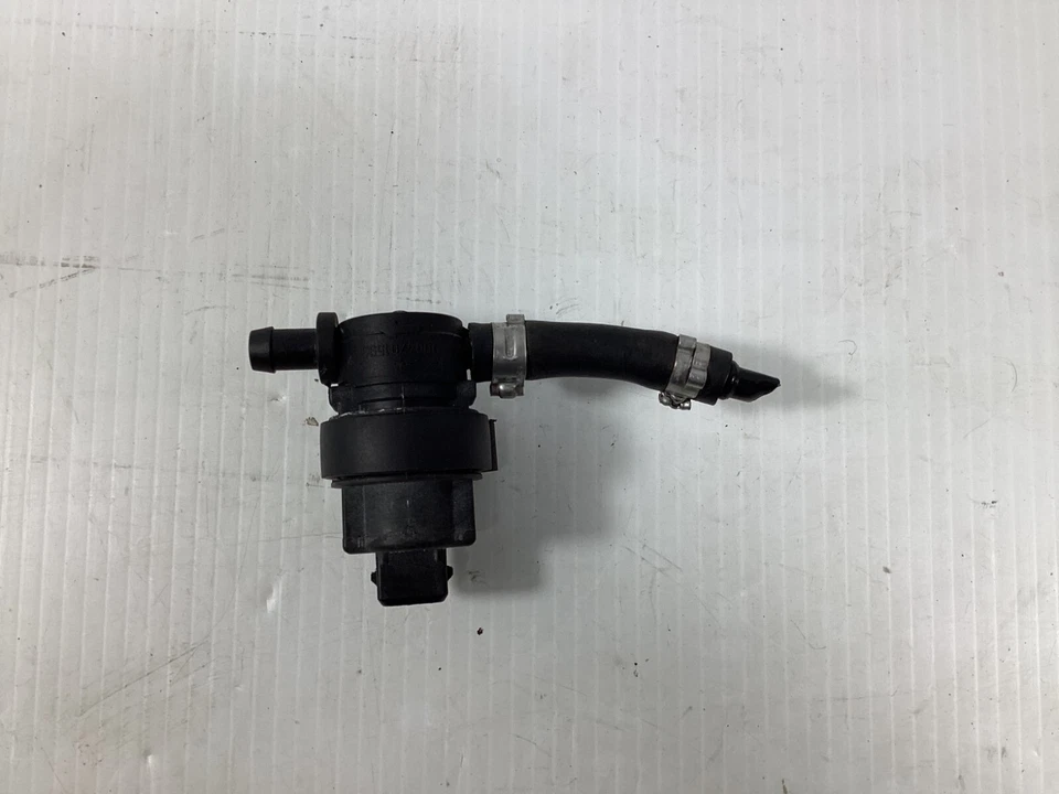 Оригинальный клапан продувки паровых выбросов для Mercedes S-класса 2003–2006 годов выпуска 0004701593 годов выпуска. - Изображение 2 из 4