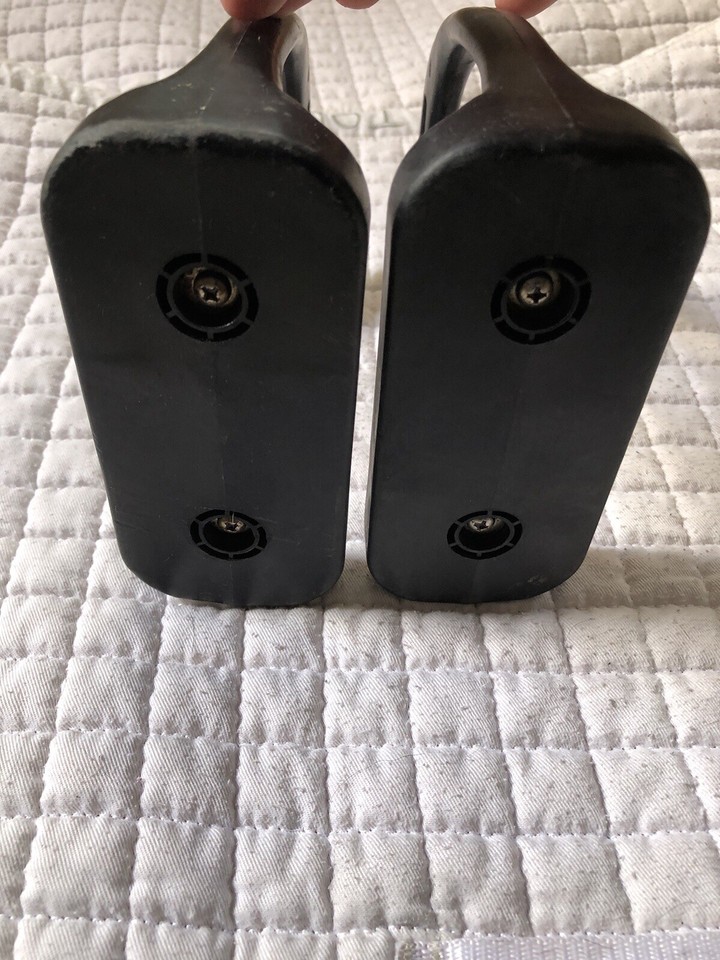 Shires Lightweight Plastic Cheese Grater Stirrup Irons Metal Treads