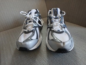 new balance mr1012mc