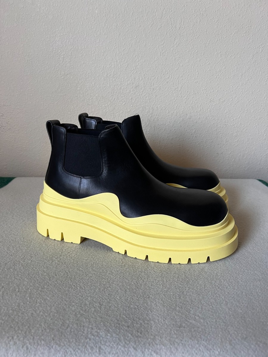 Bottega Veneta Tire Ankle Chelsea Boot - Size 43 - Black Lemon