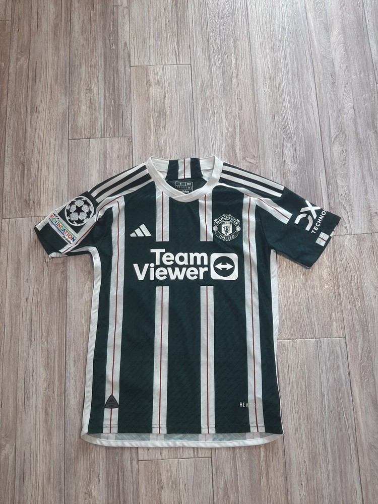 Manchester United 2023/24 Rasmus Højlund UEFA Football Jersey Size S