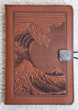 Oberon Design SMALL Leather PORTFOLIO W/ NOTEPAD 8" X 5"- HOKUSAI WAVE in SADDLE