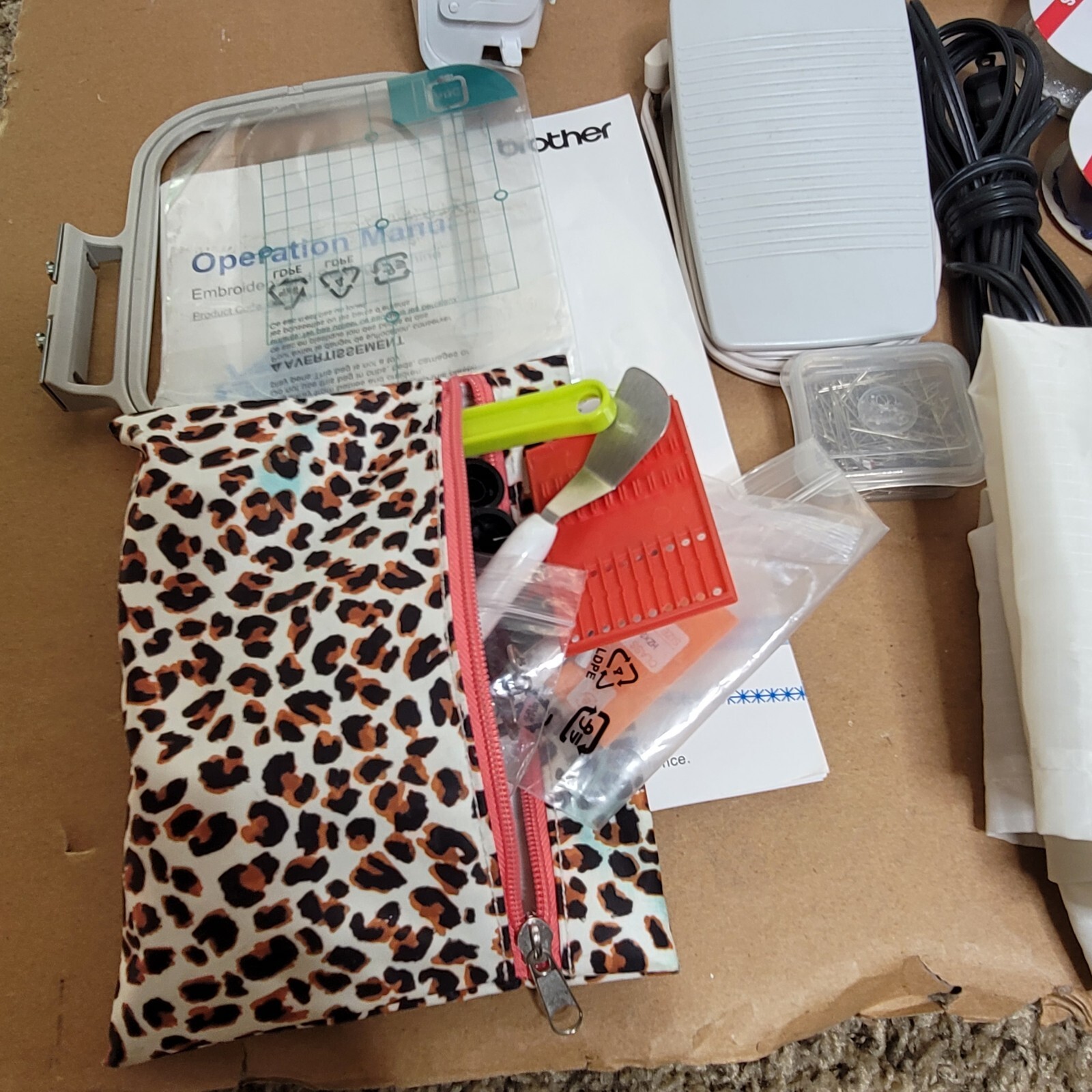 Brother SE625 Computerized Sewing and Embroidery Machine LOW COUNT W