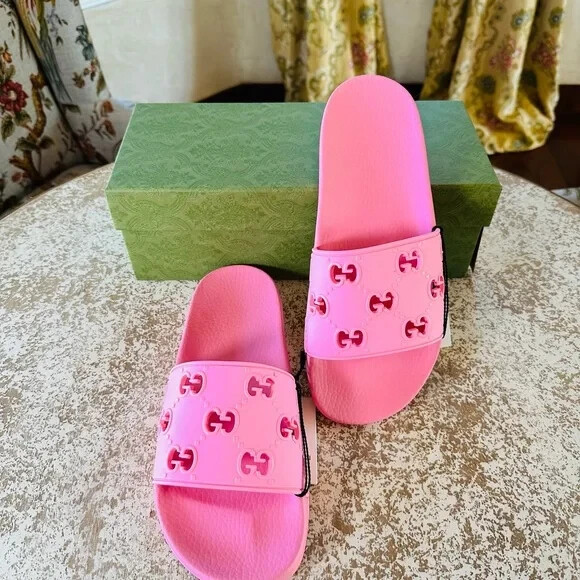 Gucci Slides Pink Rubber Box GG Cutout Slide Sandals NIB