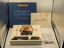 Hornby OO Gauge R650 GWR 4-6-0 King Henry VI Royal Doulton Set