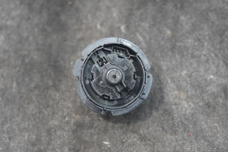 Dash Headlight Headlamp Control Switch Knob 97061353308 Porsche 911 991 2014-17 - Image 2 of 3