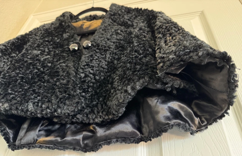 Chaqueta con capa de piel sintética negra vintage de los años 50 forrada abrigo columpio de noche envío gratuito Foto 3 de 4