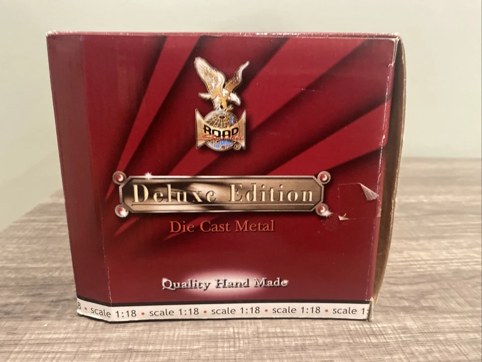 Road Signature 1/18 Scale  - 1979 Pontiac Firebird Trans-Am - Silver 10th -92738 - Image 3 of 4