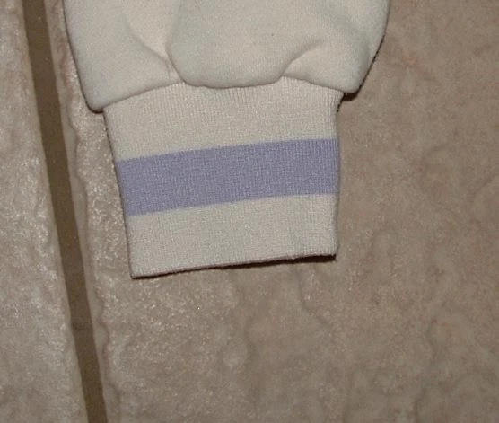 Chaqueta de béisbol HELLO KITTY bordada forrada de vellón púrpura claro talla pequeña para niñas Foto 4 de 4