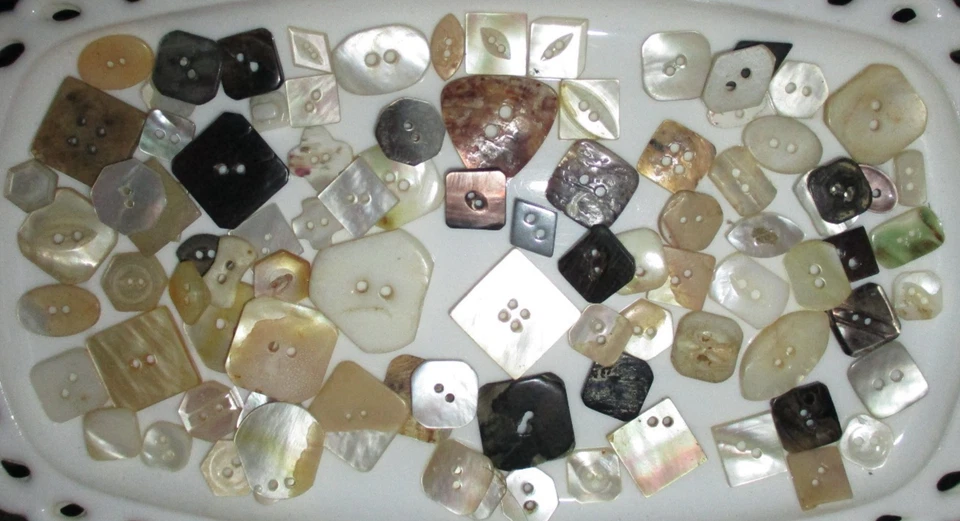 LOTE 80+ BOTONES ANTIGUOS DE MADREPERLA PARA FREGONA - TODAS LAS FORMAS DIFERENTES MUCHOS TALLADOS Foto 2 de 4