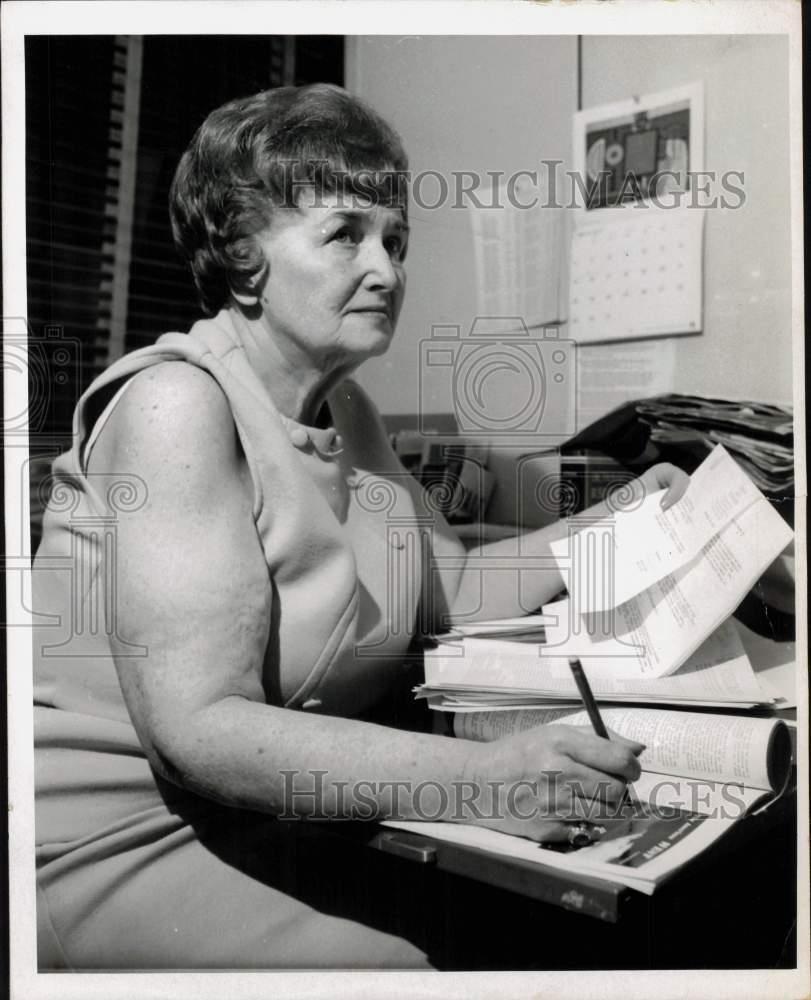 Press Photo Alice Payne Hackett, Author of 