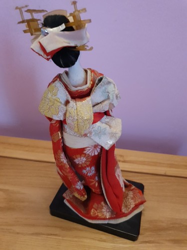 Hina vintage ? Bambola giapponese… Kimono rosso e oro - Foto 4 di 5