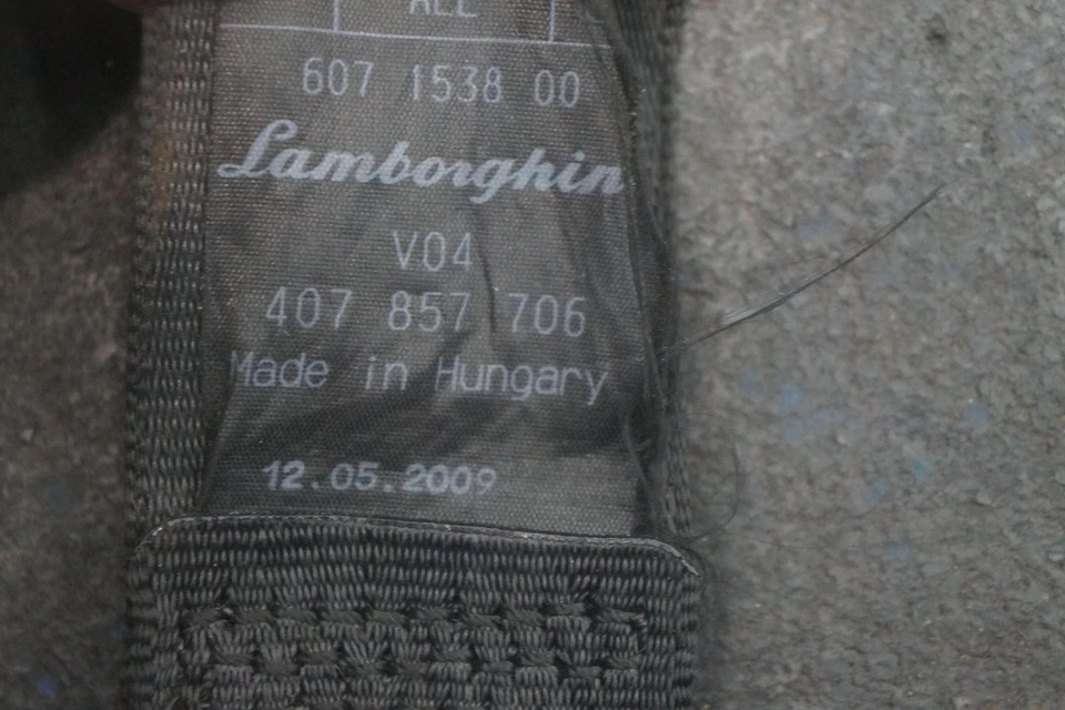 Retractor de cinturón de seguridad delantero derecho 407857706 OEM Lamborghini Gallardo Spyder 2010 Foto 3 de 3