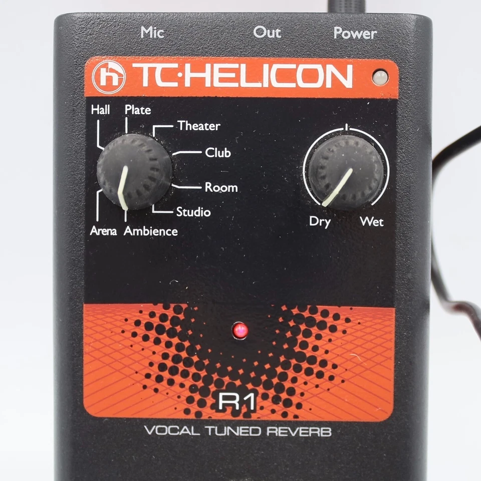 TC HELICON Voicetone R1 Vocal Tuned Reverb Vocal Effect Pedal With Power Supply - Image 2 of 4