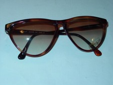 SUNGLASSES VINTAGE 1980's RETRO NEW WAVE SUMMER TIME GROOVE -Plastic Frame B-3