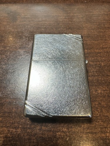 Zippo Classic Pocket Lighter - Brushed Chrome "JE22" Made in USA - Picture 2 of 5