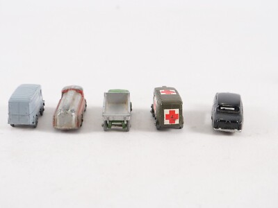 LOT DE 4 VOITURES MINIATURES NOREV Panhard Peugeot 203 Fiat Mercedes
