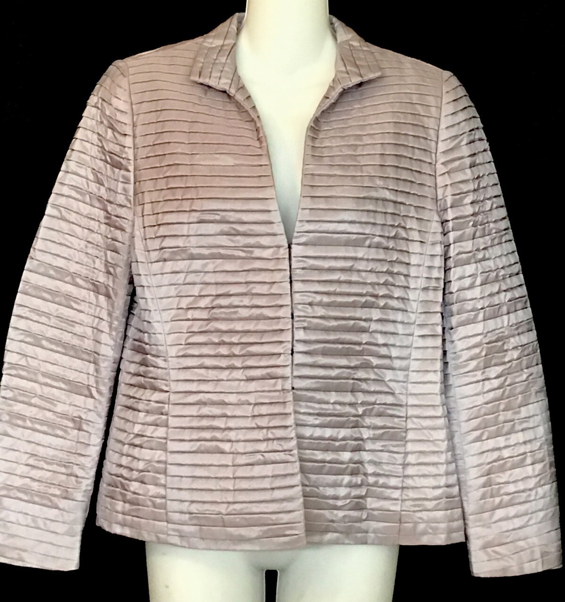 Akris Jacket Lavender Quilted Silky Hook Up Front Stitch Design