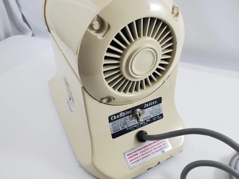 Exprimidor The Champion NG-853S Almond World’s Finest Model Masticating de alta resistencia Foto 4 de 4