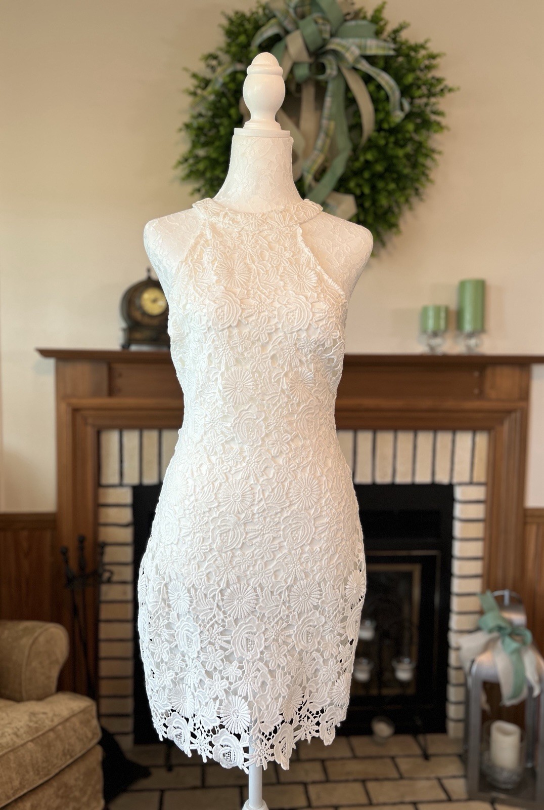 lulus white cocktail dress Size XS Floral Lace Halter New